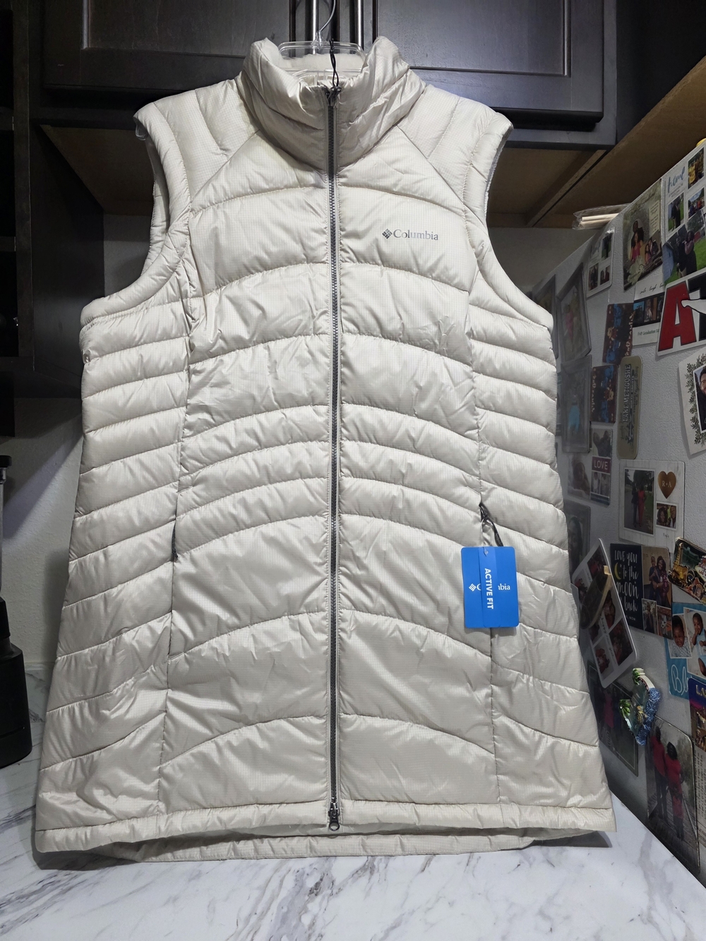 Columbia Women’s Cream Puffer Vest Size XL